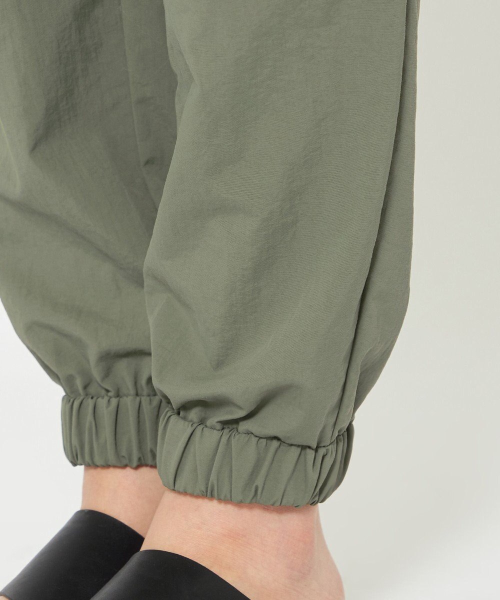 uncrave 【撥水・洗濯機洗い可】ライトプルーフナイロン パンツ（uncrave WHITE） 