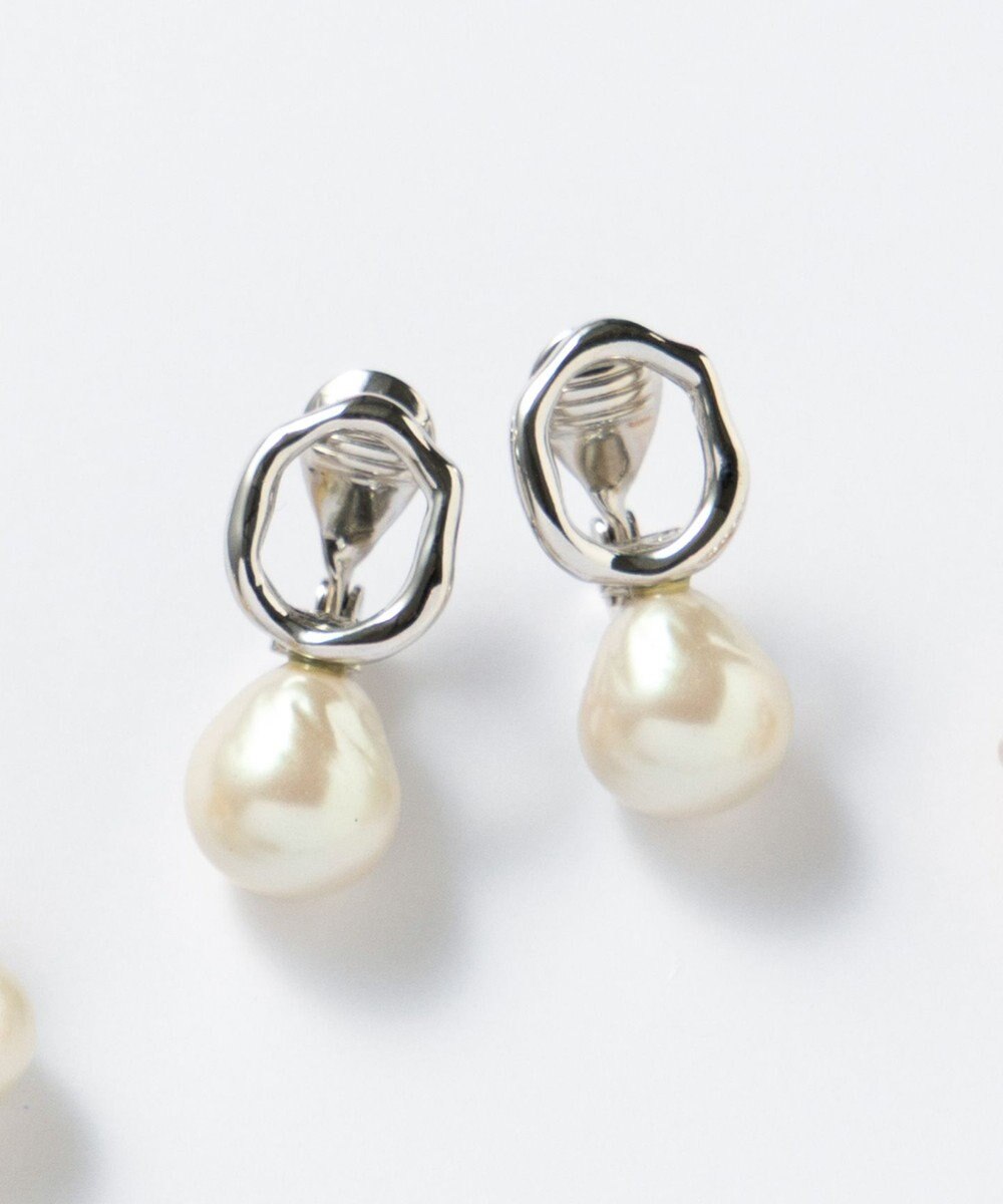 23区 【好評につき追加生産】バロック パール イヤリング 
