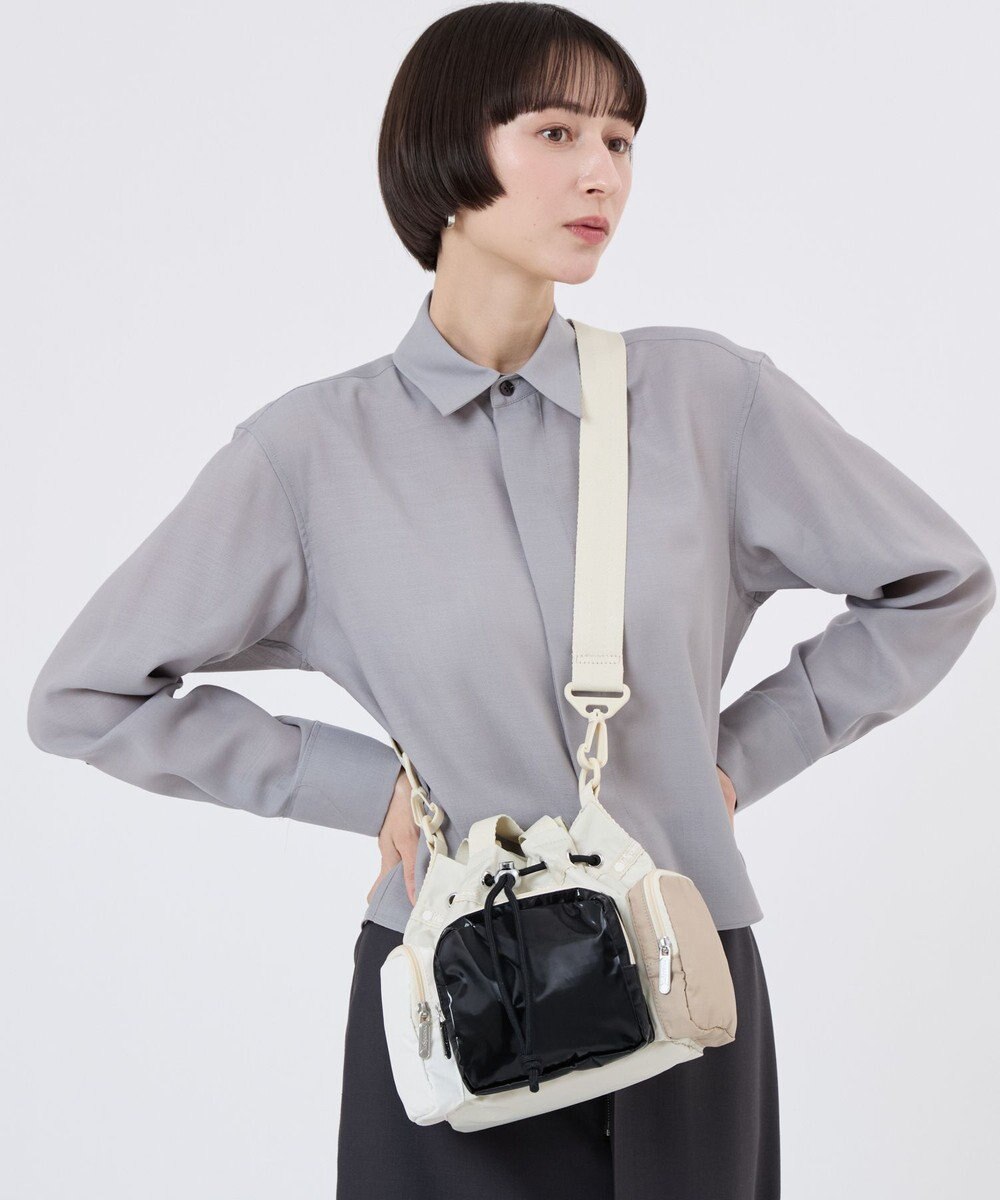 LeSportsac CONV DRAWSTRING CRSSBDY/ベージュ/ブラックシャイン/メレンゲ 