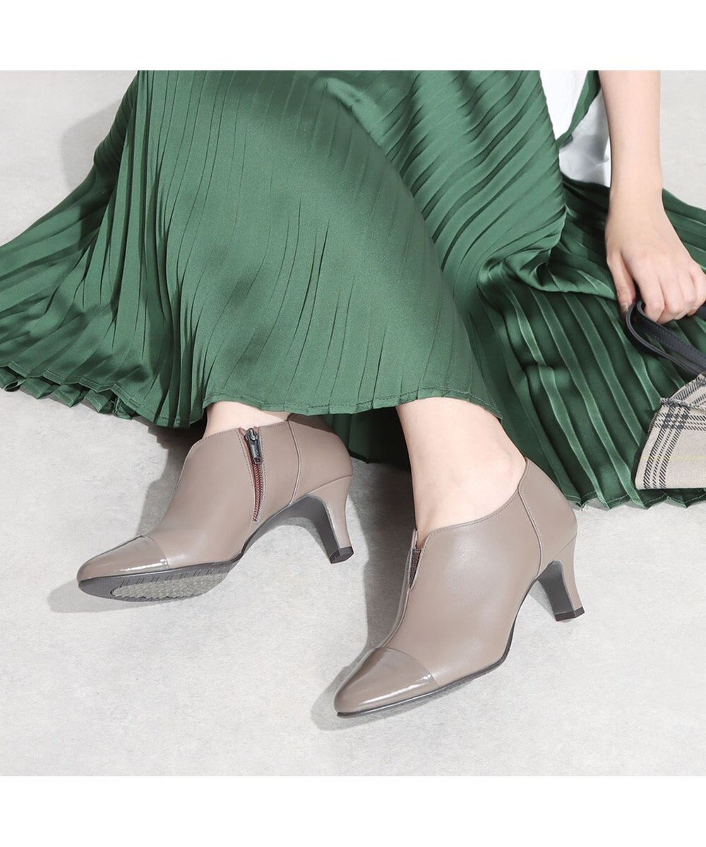 Riz raffinee <Riz raffinee>【全天候対応】ポインテッドトゥブーティーパンプス 