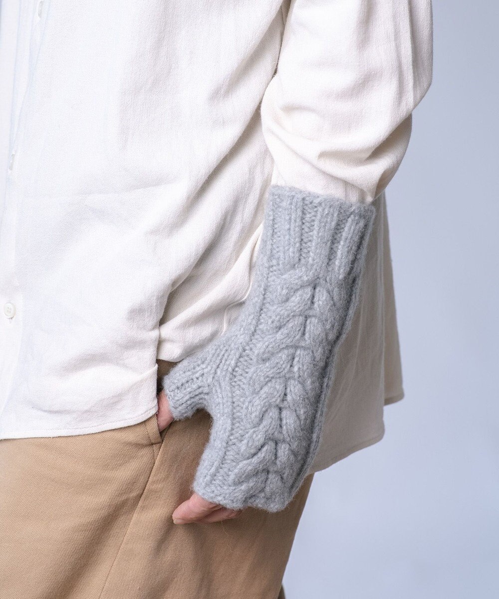 AND WOOL 〈上質な素材と手仕事から生まれた優しいニット〉メリノウール・ケーブルアームウォーマー 