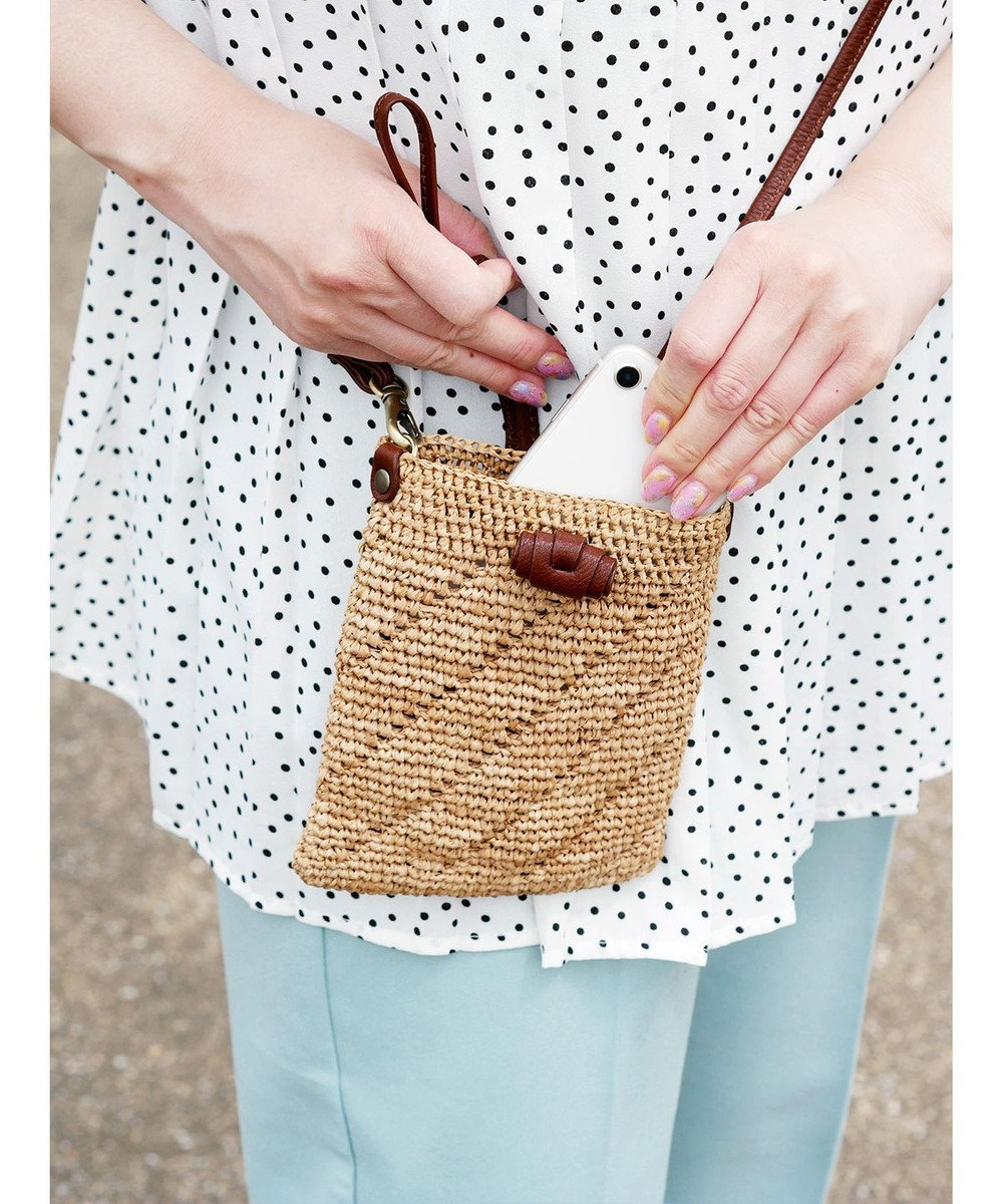 IBIZA ラフィア　スマートフォンポシェット 