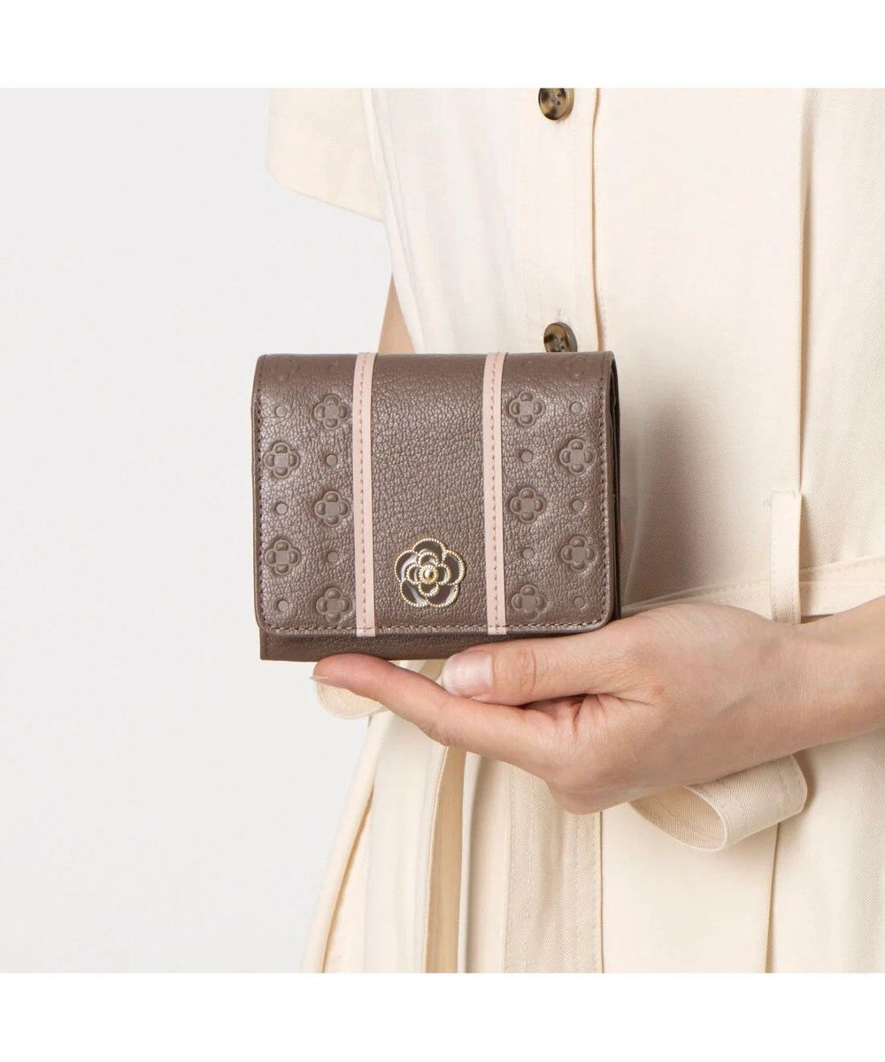 CLATHAS ソフィア 内ボックス二つ折り財布 