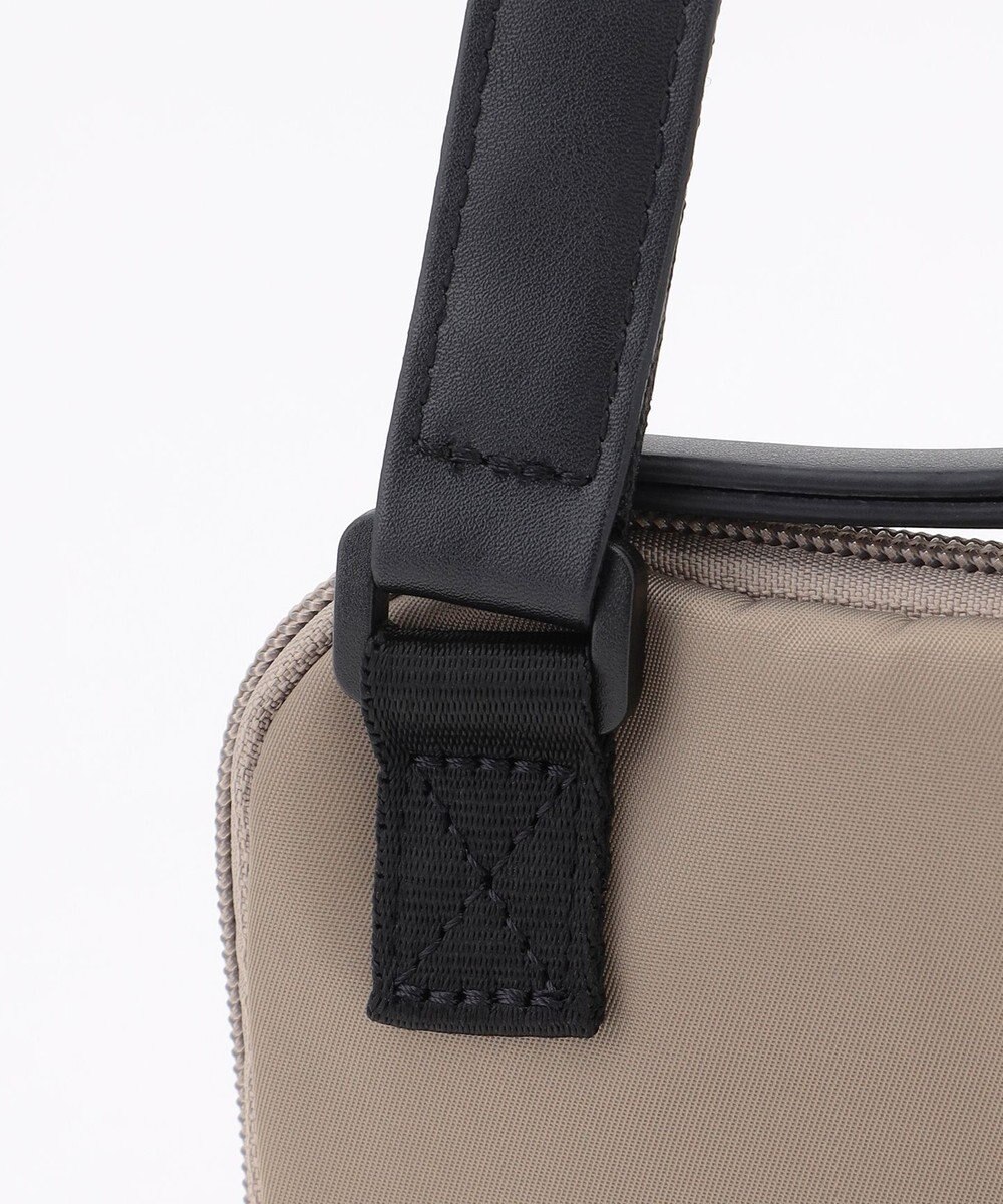 LA BAGAGERIE 【maison vert】 【撥水】撥水ナイロン多機能ポシェット 