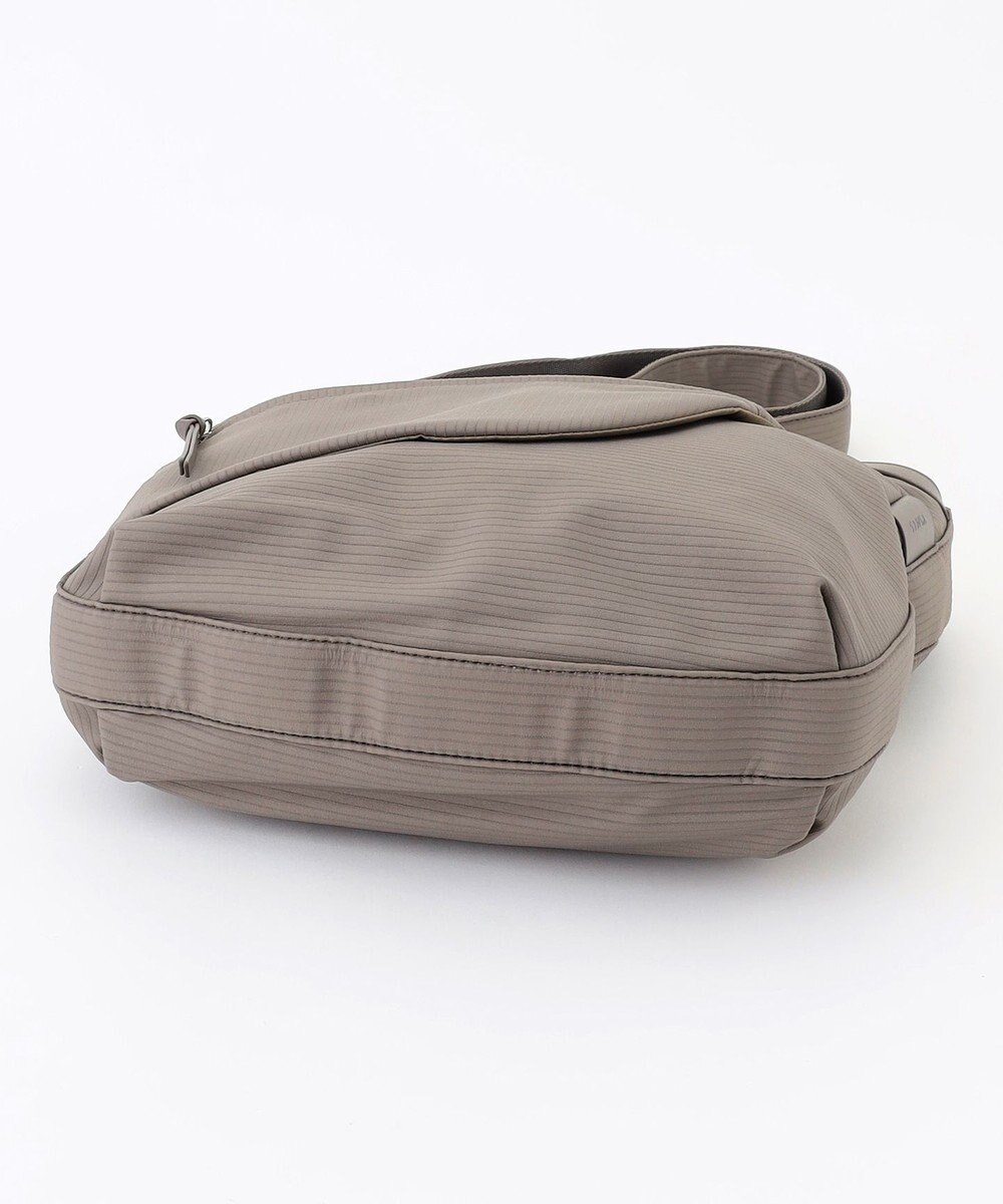 Y'SACCS コーデュロイライクナイロンショルダー 