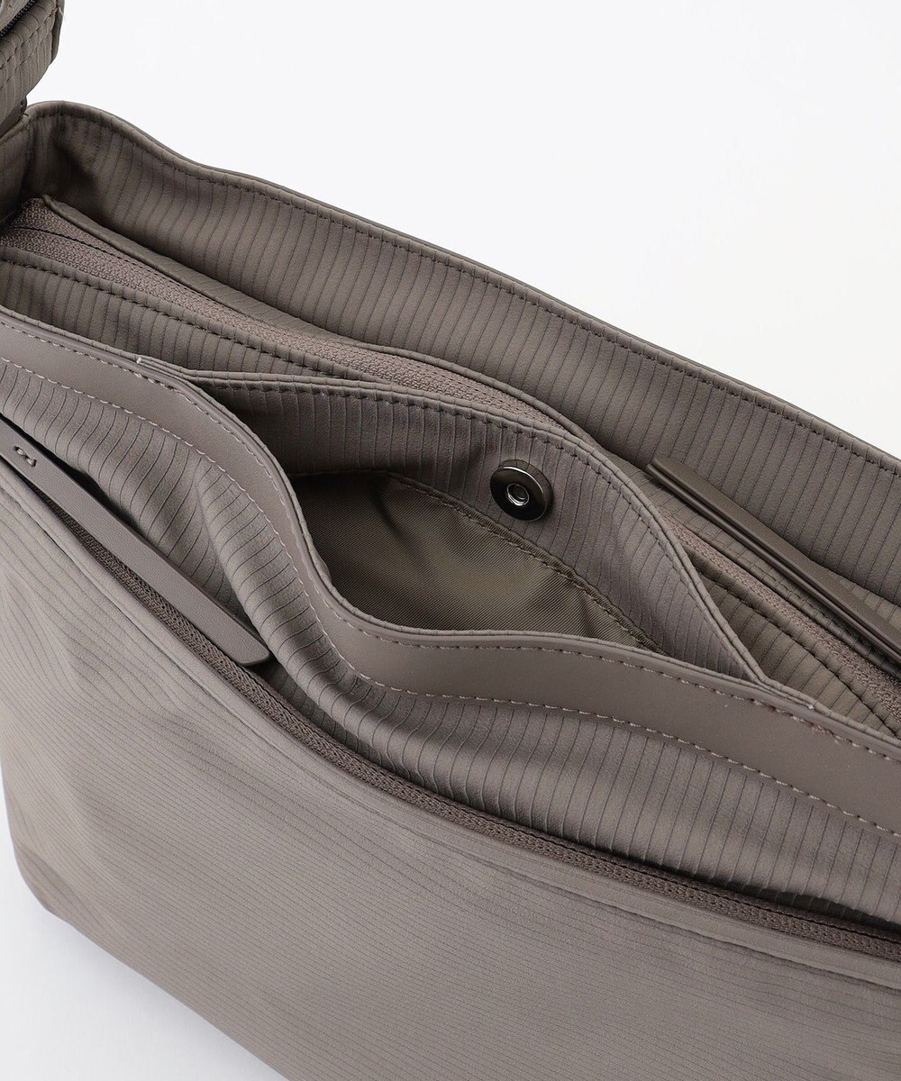 Y'SACCS コーデュロイライクナイロンショルダー 