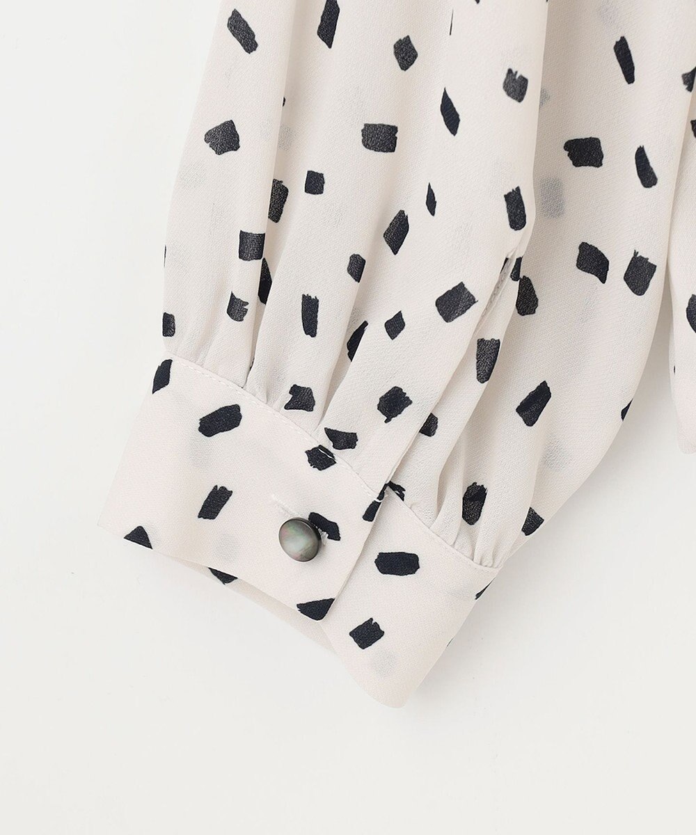 自由区 【XSサイズ～/洗える】ロイヤルシフォン スクエア柄 デザインブラウス 