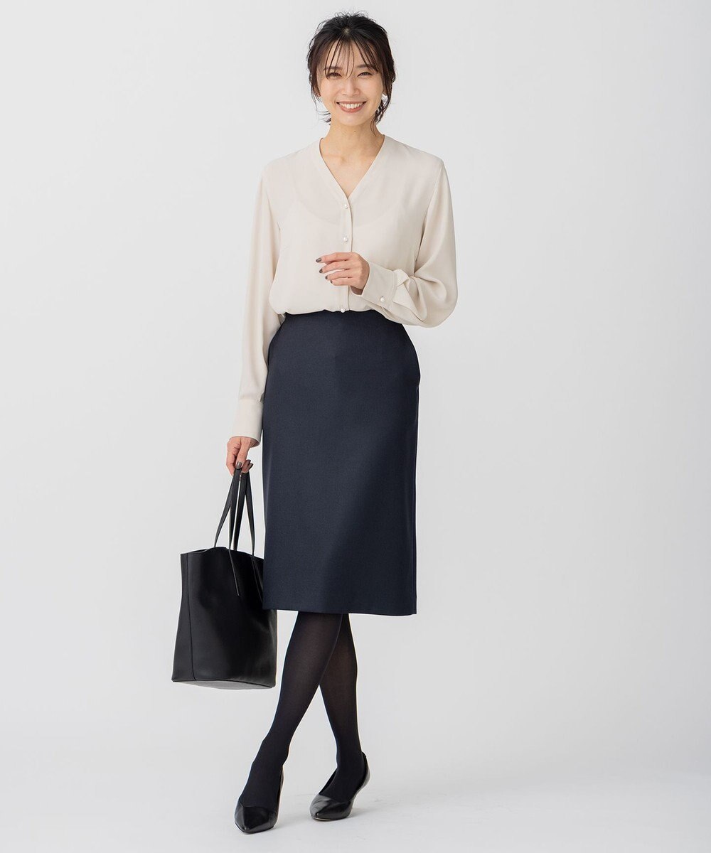 23区 バックサテンアムンゼン Vネック ブラウス 