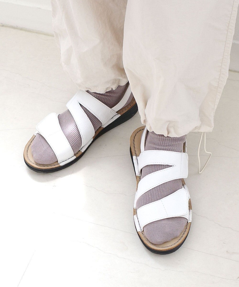 Pointer 本革 甲幅調整 マジックテープ付きサンダル 