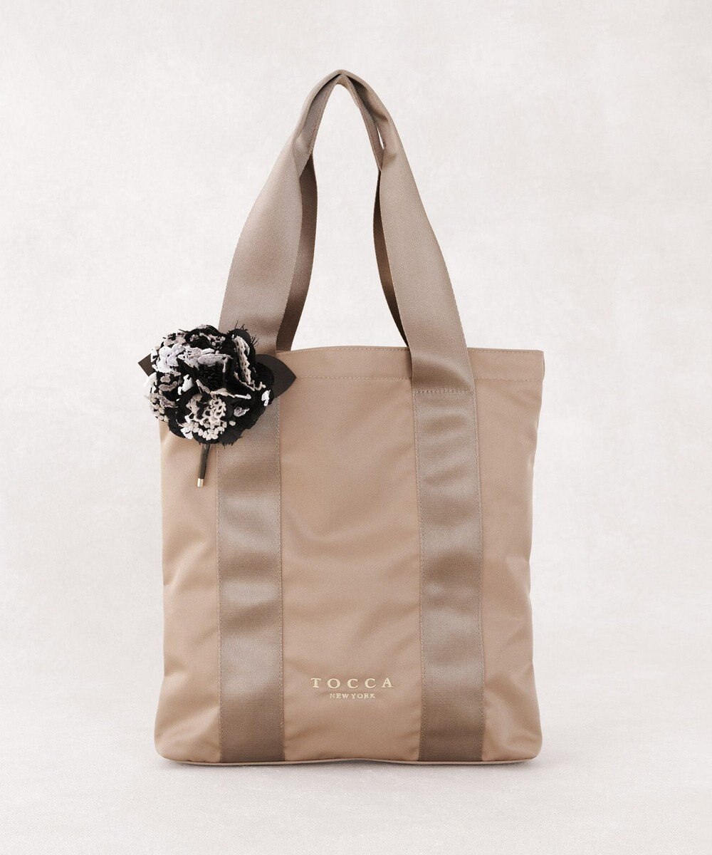 TOCCA 【アップサイクルコサージュ付き・美香＆Lovécoコラボ・数量限定・A4サイズ対応】FLOWER IN HEART BAG バッグ 