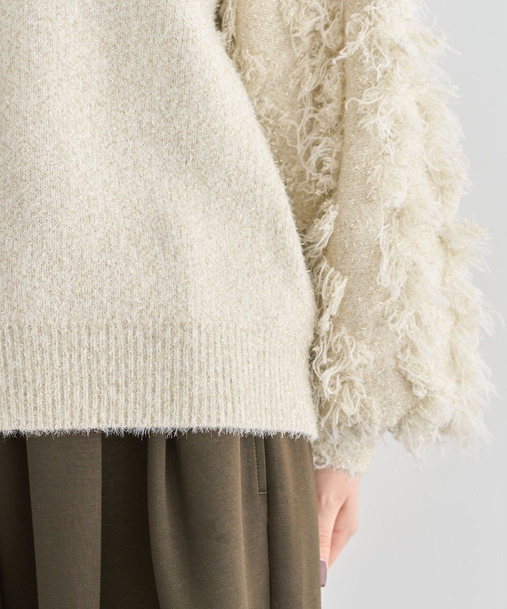 Green Parks ・ｆｕｒｒｙ　ｒａｔｅ　ラメフェザー袖フリンジニット 