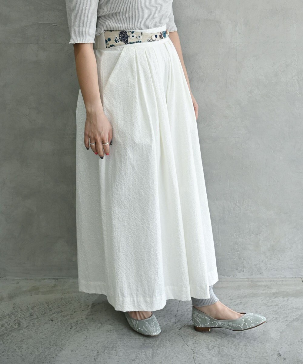 muuc 〈心地よいコットン・シアサッカー生地〉筆記帳刺繍ベルトデザイン切り替え 後ろゴム有り フレアーパンツ 