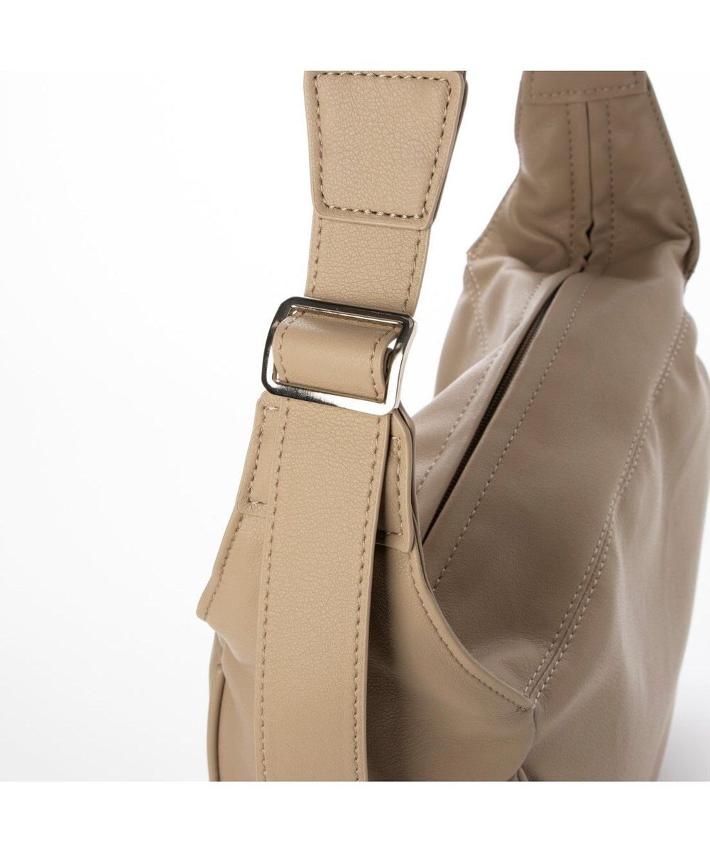 UNBILLION カシュカシュ cachecache / レザータッチソフトショルダーバッグ 