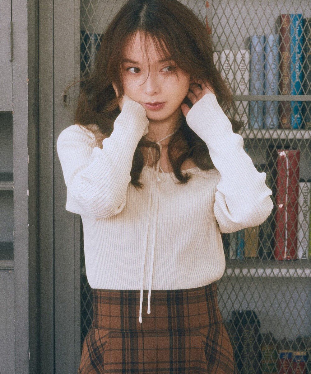 earth music&ecology 【洗濯機洗い可】スクエアホルターネックリブプルオーバー 