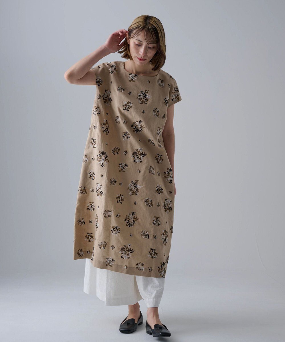 muuc 〈コットン×リネン〉〈高品質なドライタッチ生地〉野小花刺繍ゆったりワンピース 
