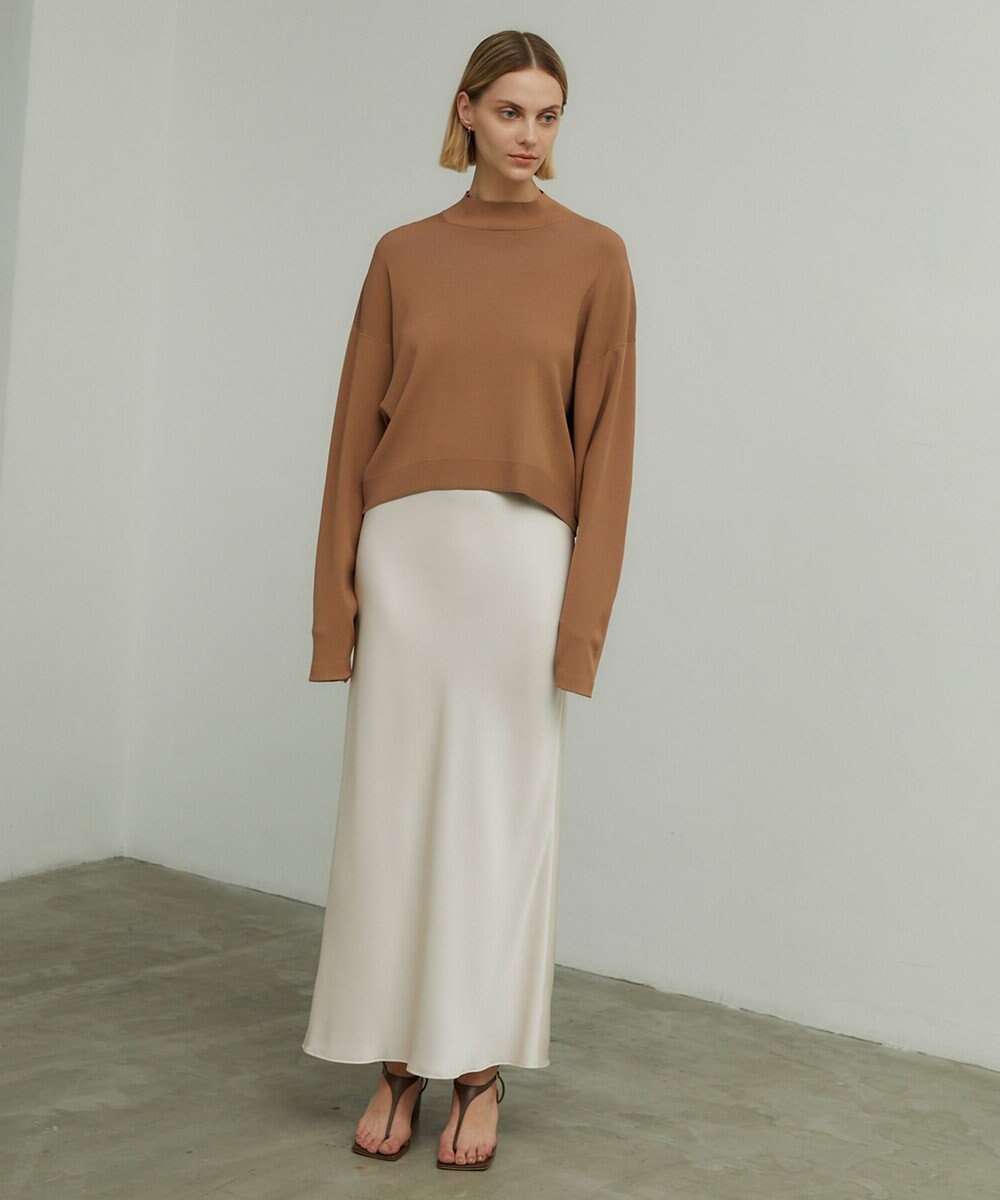 BEIGE， LAURA / クロップドトップス 