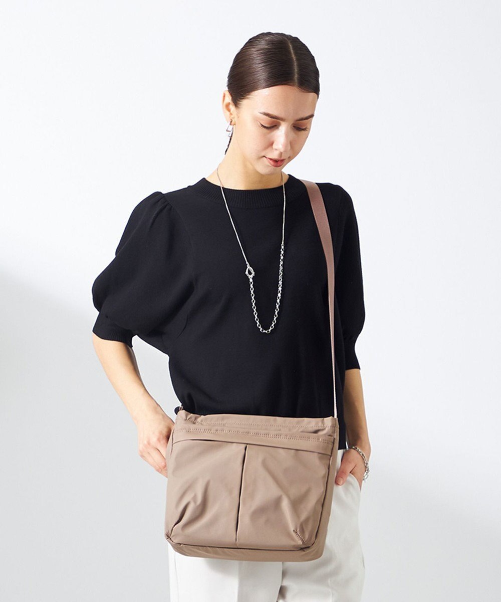 Y'SACCS ナイロンタフタショルダーバッグ たて型 