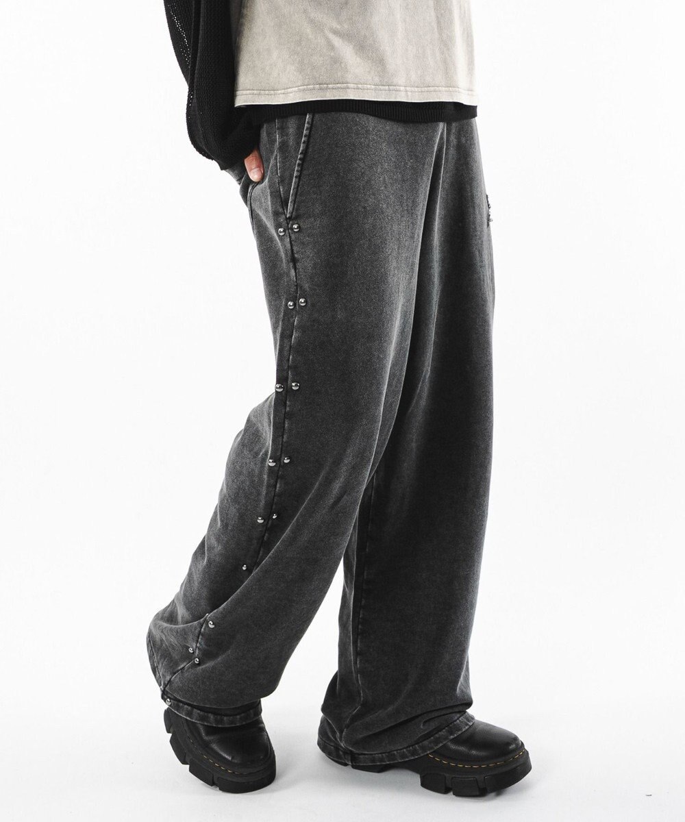 WEGO 【ユニセックス着用ITEM】ブリーチスタッズロゴスウェットパンツ 