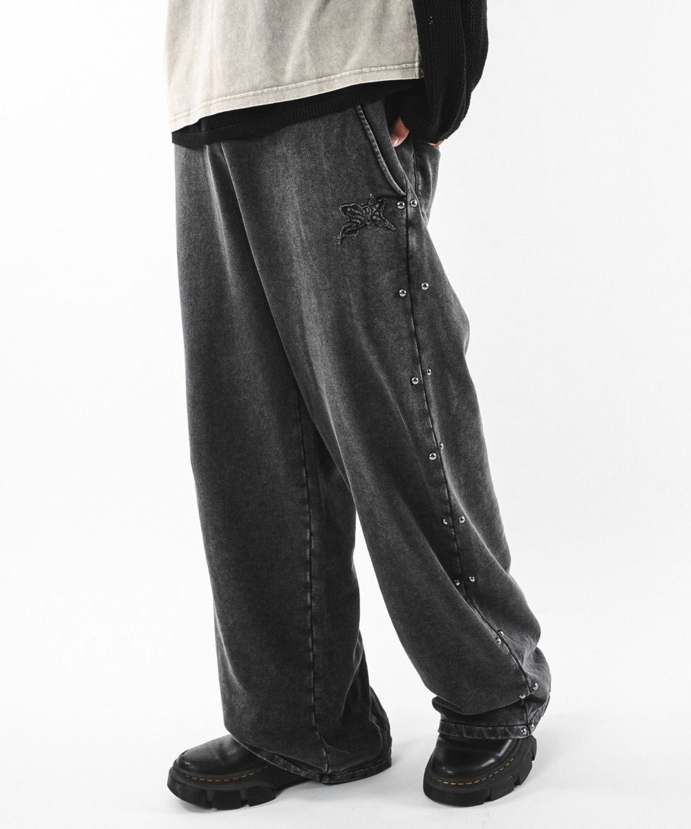 WEGO 【ユニセックス着用ITEM】ブリーチスタッズロゴスウェットパンツ 