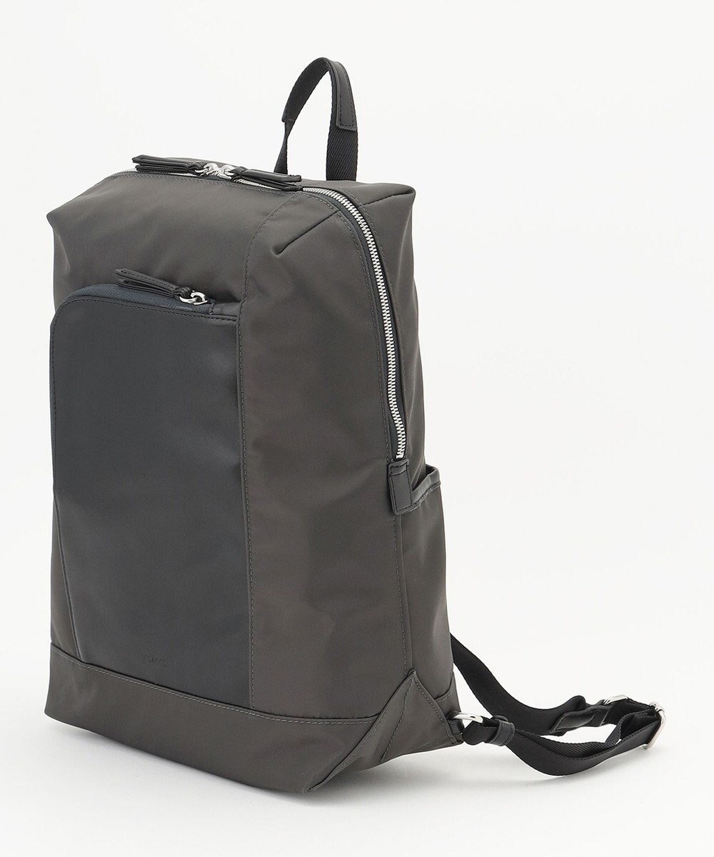 Y'SACCS ナイロン×リサイクルレザー　コンビマルチリュック 