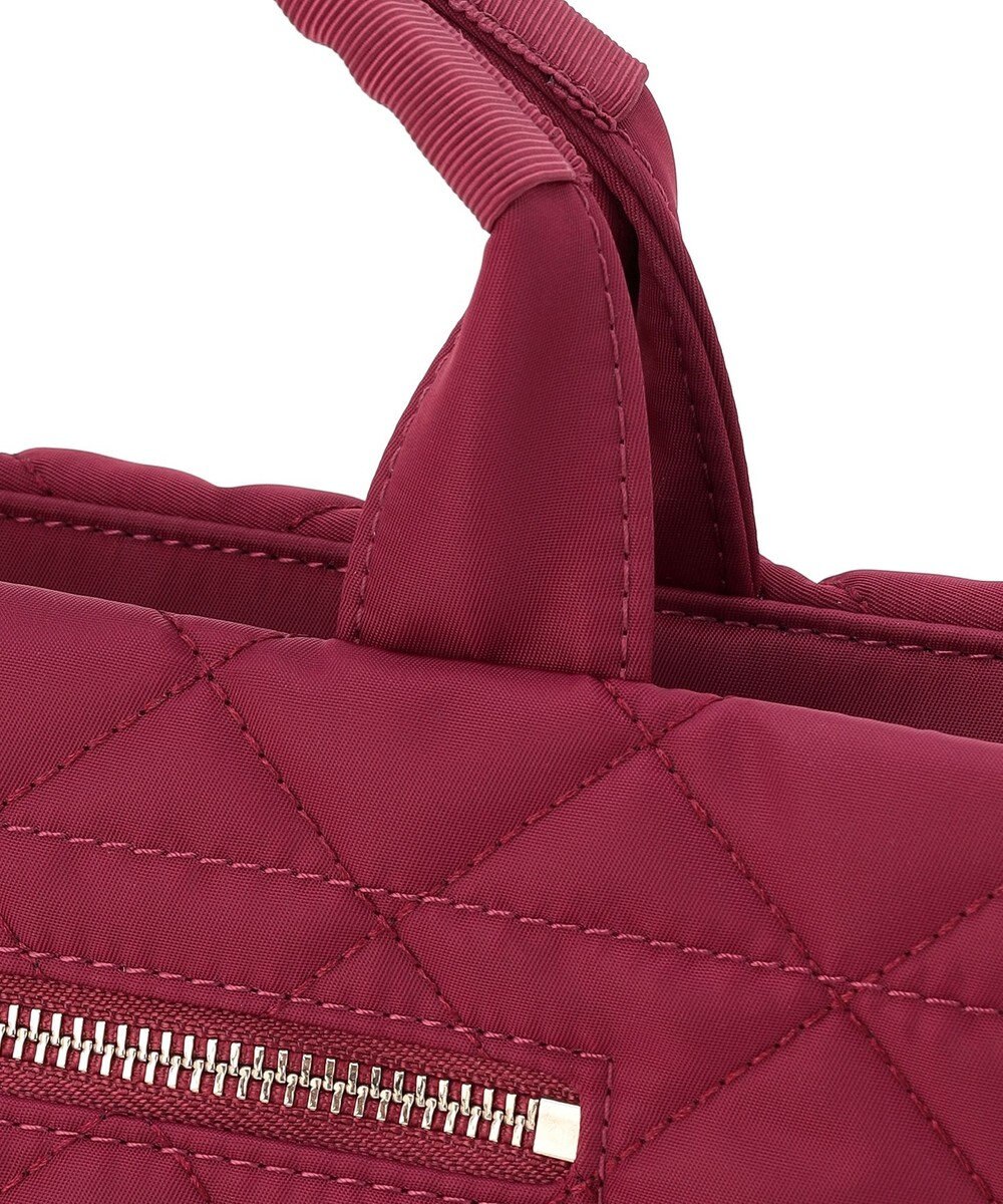 TOCCA TRACE PAVE FASTENER TOTE ナイロンキルトバッグ 