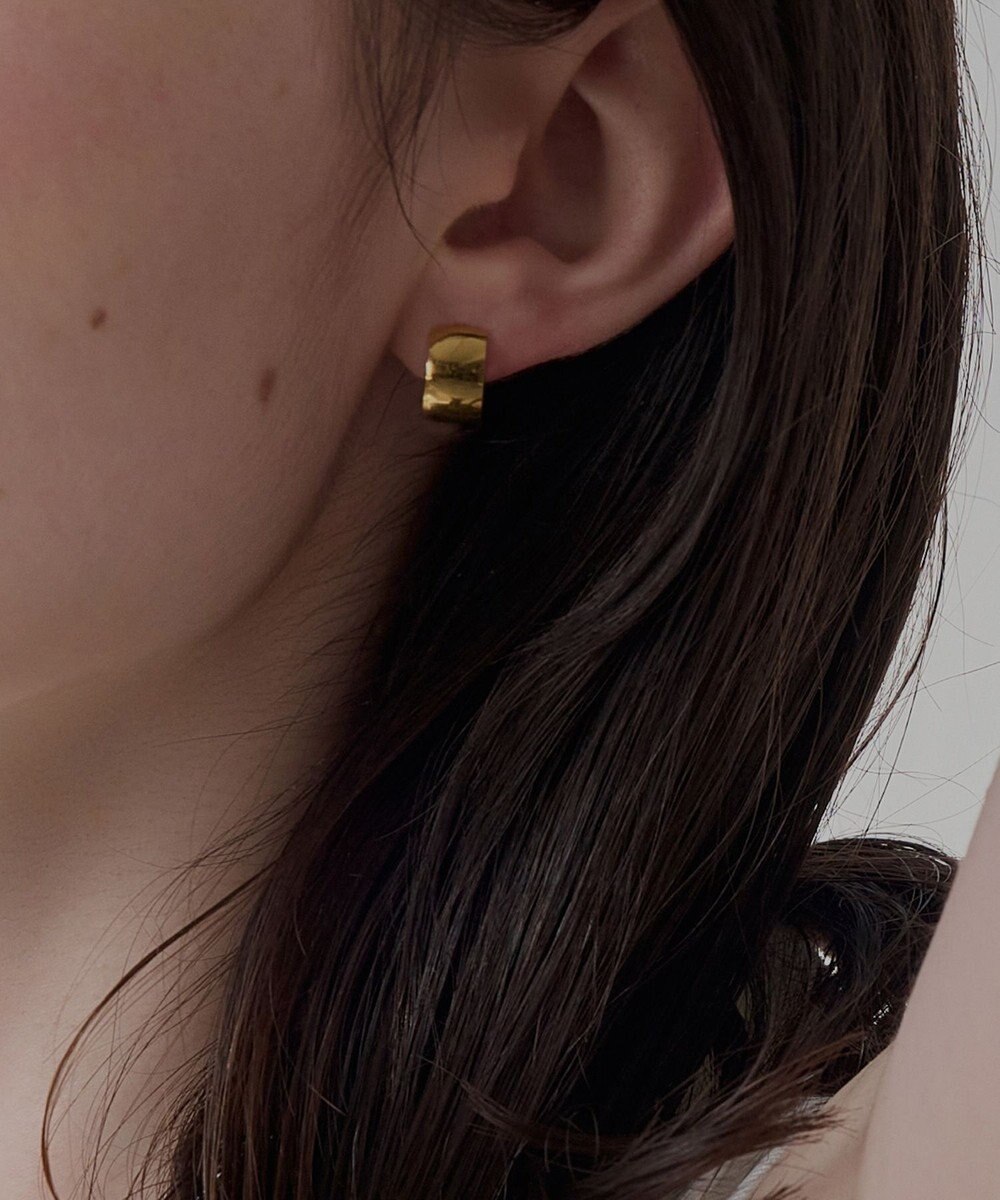 Phoebe 【金属アレルギー対応】ワンタッチワイドフープミニピアス(片耳)/サージカルステンレス ゴールド 