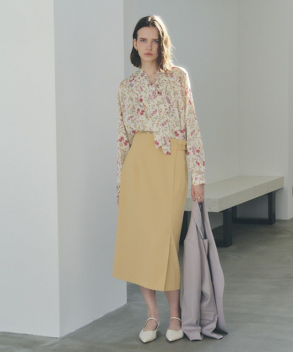 YECCA VECCA ボタニカルフラワー柄ボウタイブラウス 