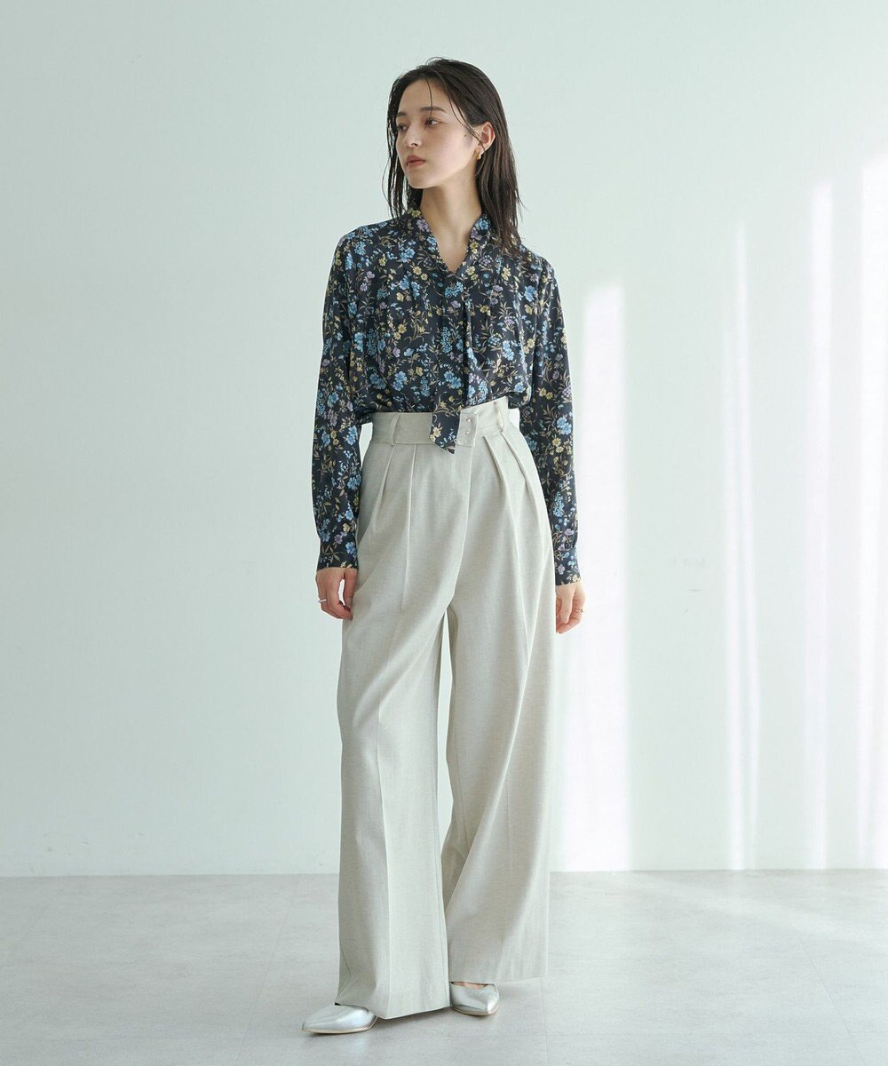 YECCA VECCA ボタニカルフラワー柄ボウタイブラウス 