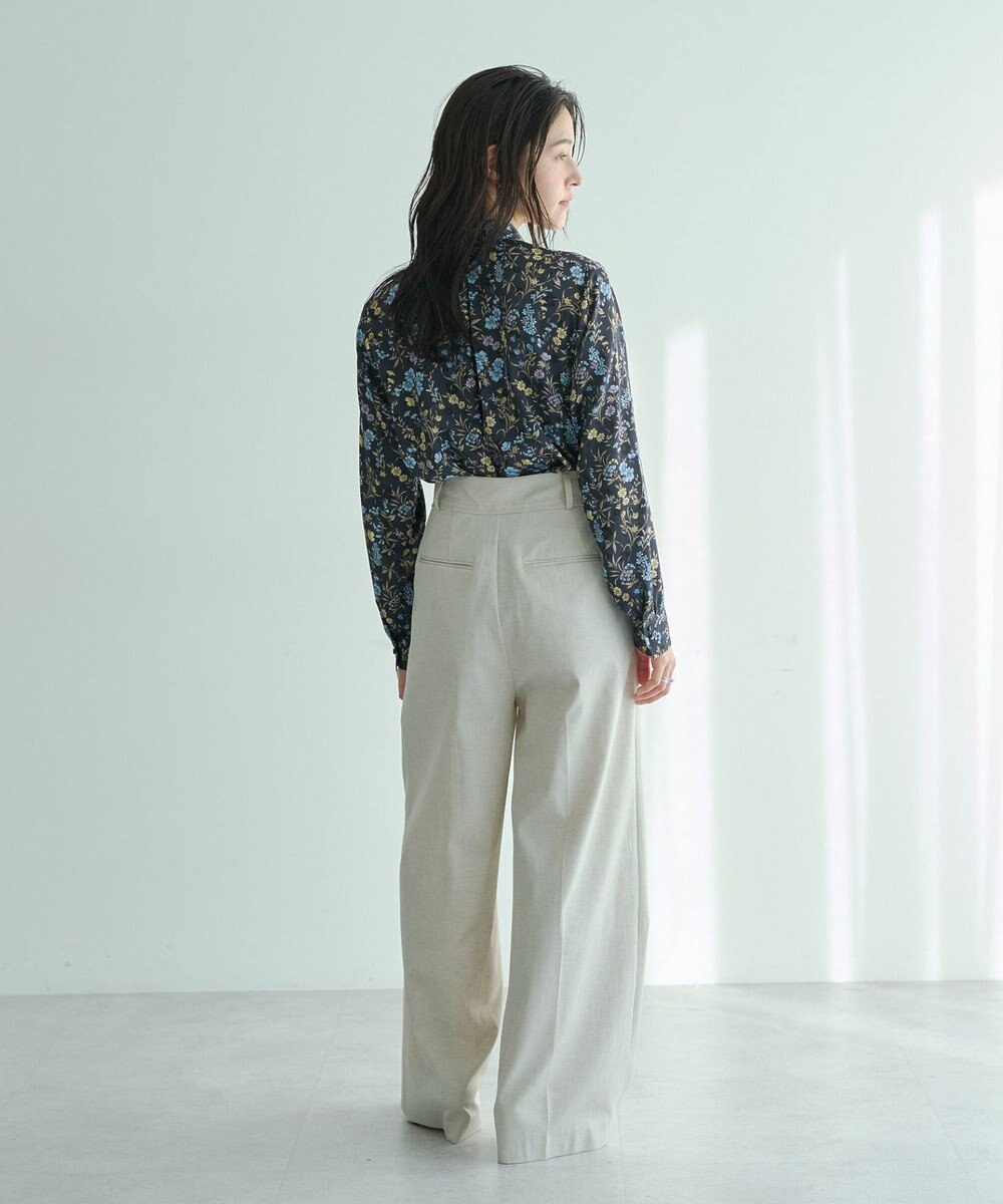 YECCA VECCA ボタニカルフラワー柄ボウタイブラウス 