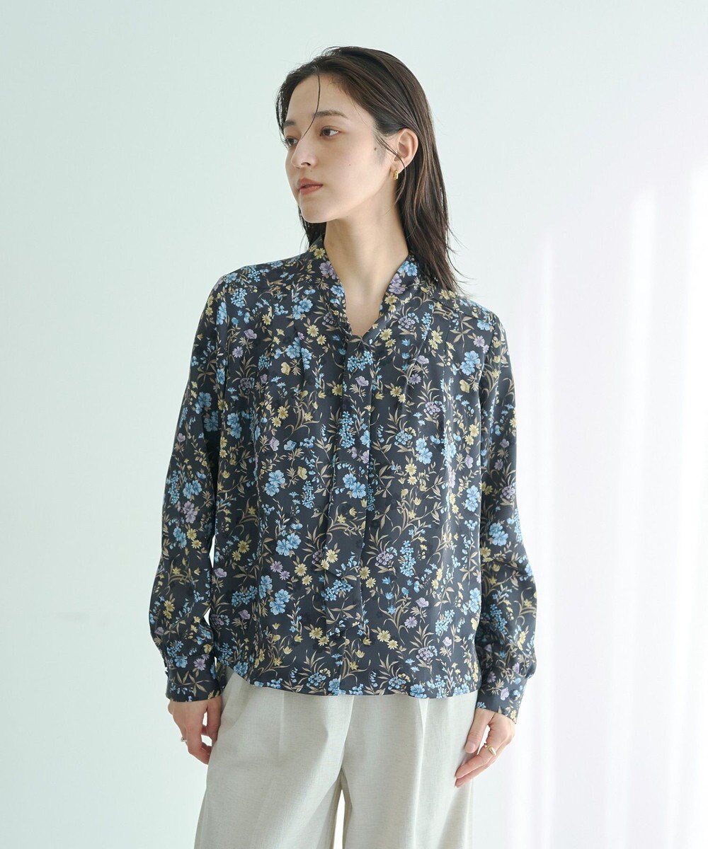 YECCA VECCA ボタニカルフラワー柄ボウタイブラウス 