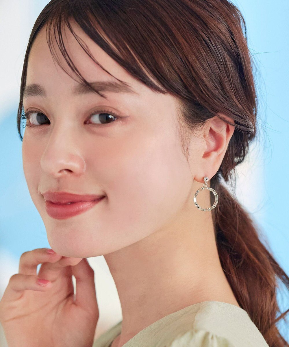 Tiaclasse   カッティングガラスサークルピアス 