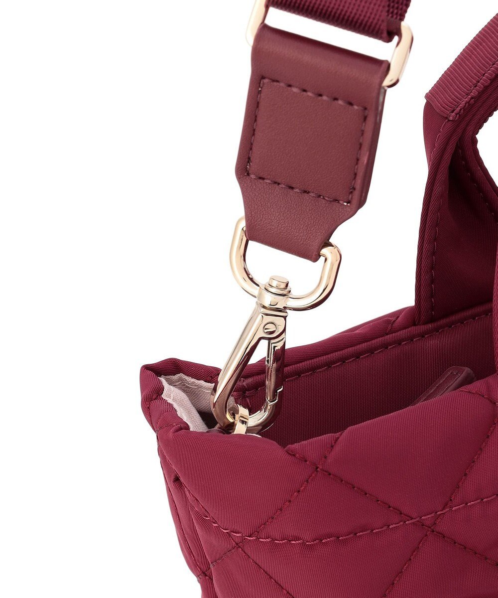 TOCCA TRACE PAVE FASTENER TOTE ナイロンキルトバッグ 