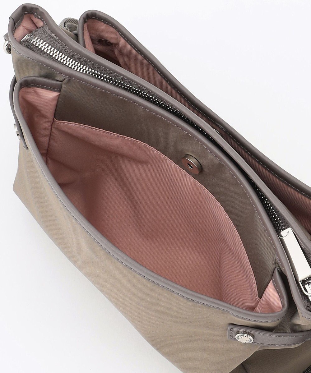 LA BAGAGERIE 【撥水ナイロン】ベーシックポシェット 