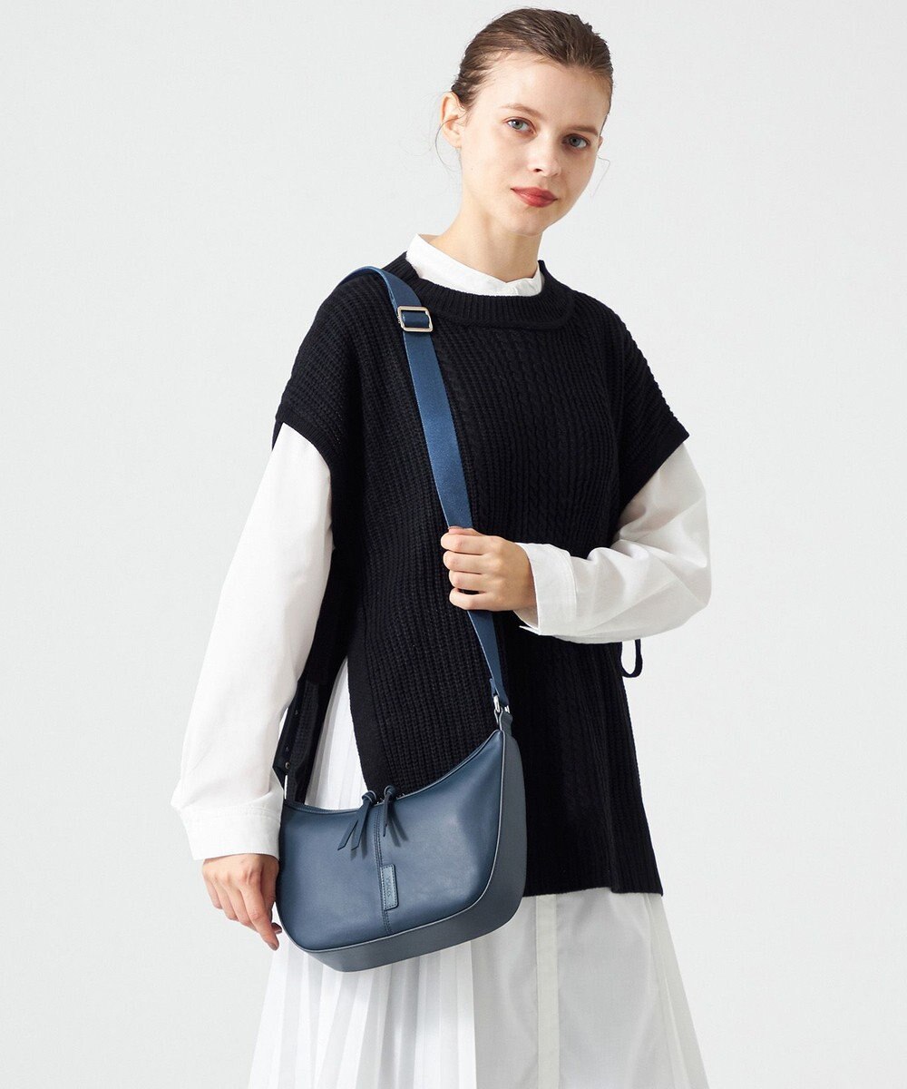 Y'SACCS イタリアンシープ　マルチポーチ付き　ホーボーバッグ 