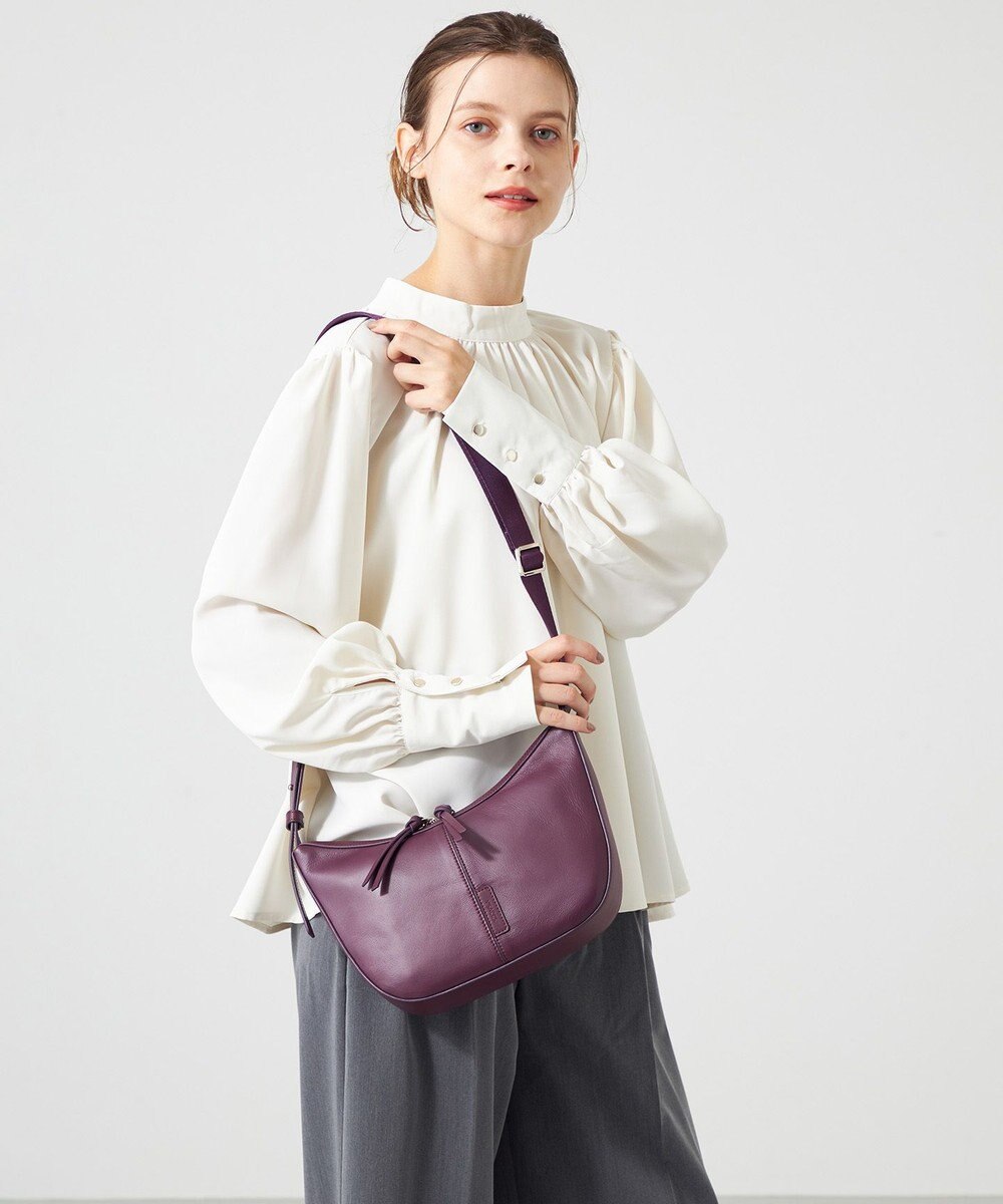 Y'SACCS イタリアンシープ　マルチポーチ付き　ホーボーバッグ 