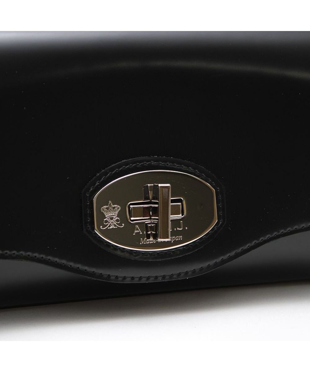 A.D.M.J. 【牛革】カルヴィクラッチショルダー 