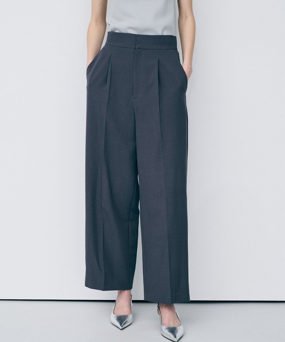 uncrave ウォッシャブルドライサップ ワイドパンツ（サスペンダー付き） 