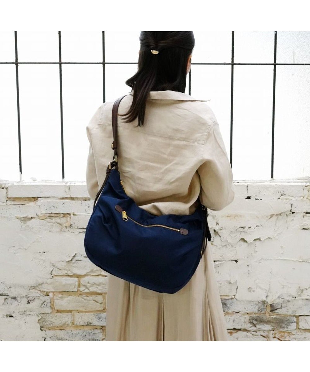 Regalo Felice 【A4サイズ対応 / ポケット豊富】ショルダー中 / REGALO 