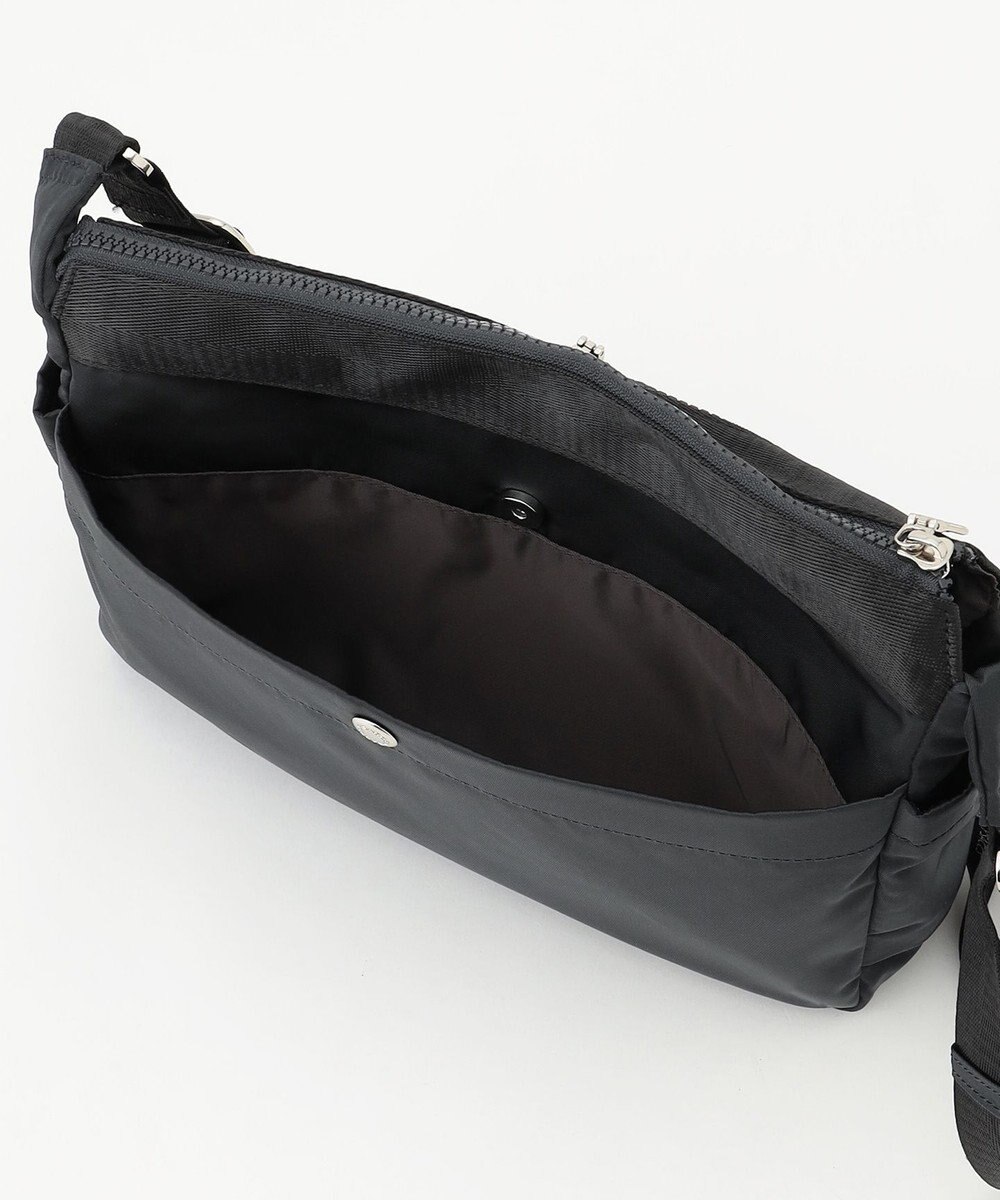 Y'SACCS テープデザイン　トラベルショルダーバッグ 