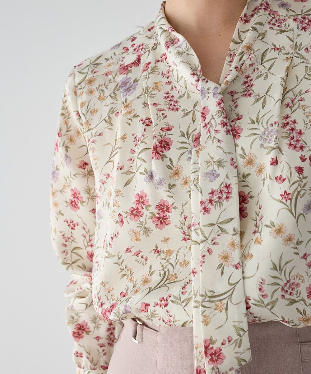 YECCA VECCA ボタニカルフラワー柄ボウタイブラウス 