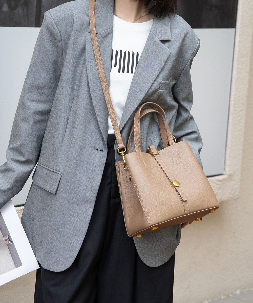 style code ［RICKERS/リッカーズ］ナチュラルレザーアオリハンドバッグ 