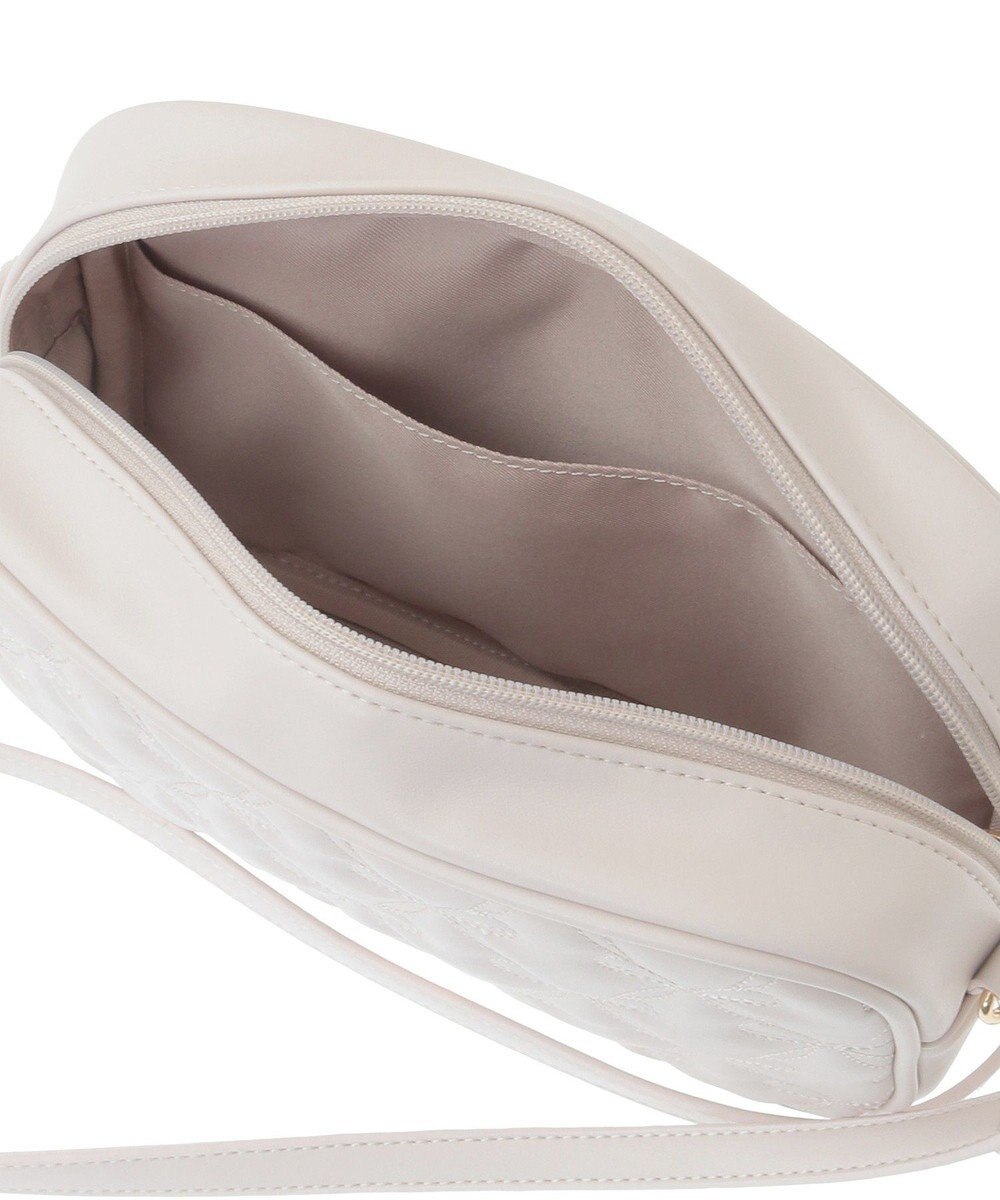 Maison de FLEUR リボンキルティングスクエアポシェット 