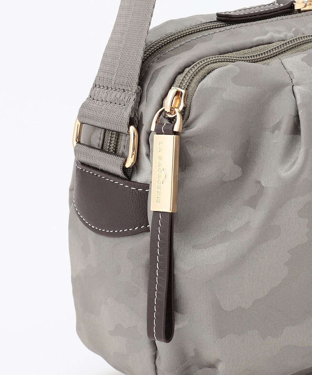 LA BAGAGERIE カモフラジャカード はっ水ショルダー 