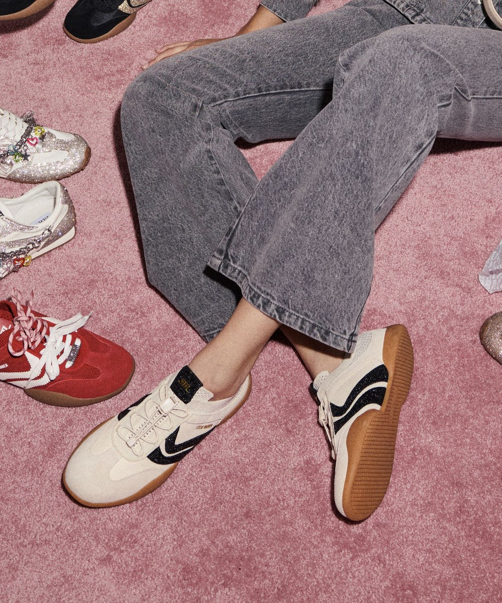 STEVE MADDEN BISCOTTI-R ラインストーンコートニットスニーカー 