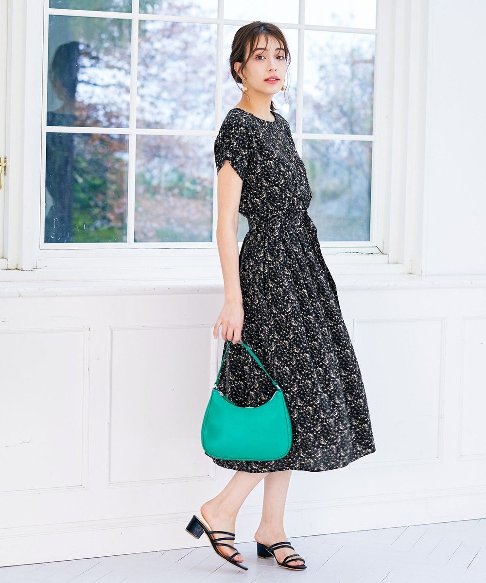 Tiaclasse 【洗える】花柄タックフレンチスリーブワンピース 