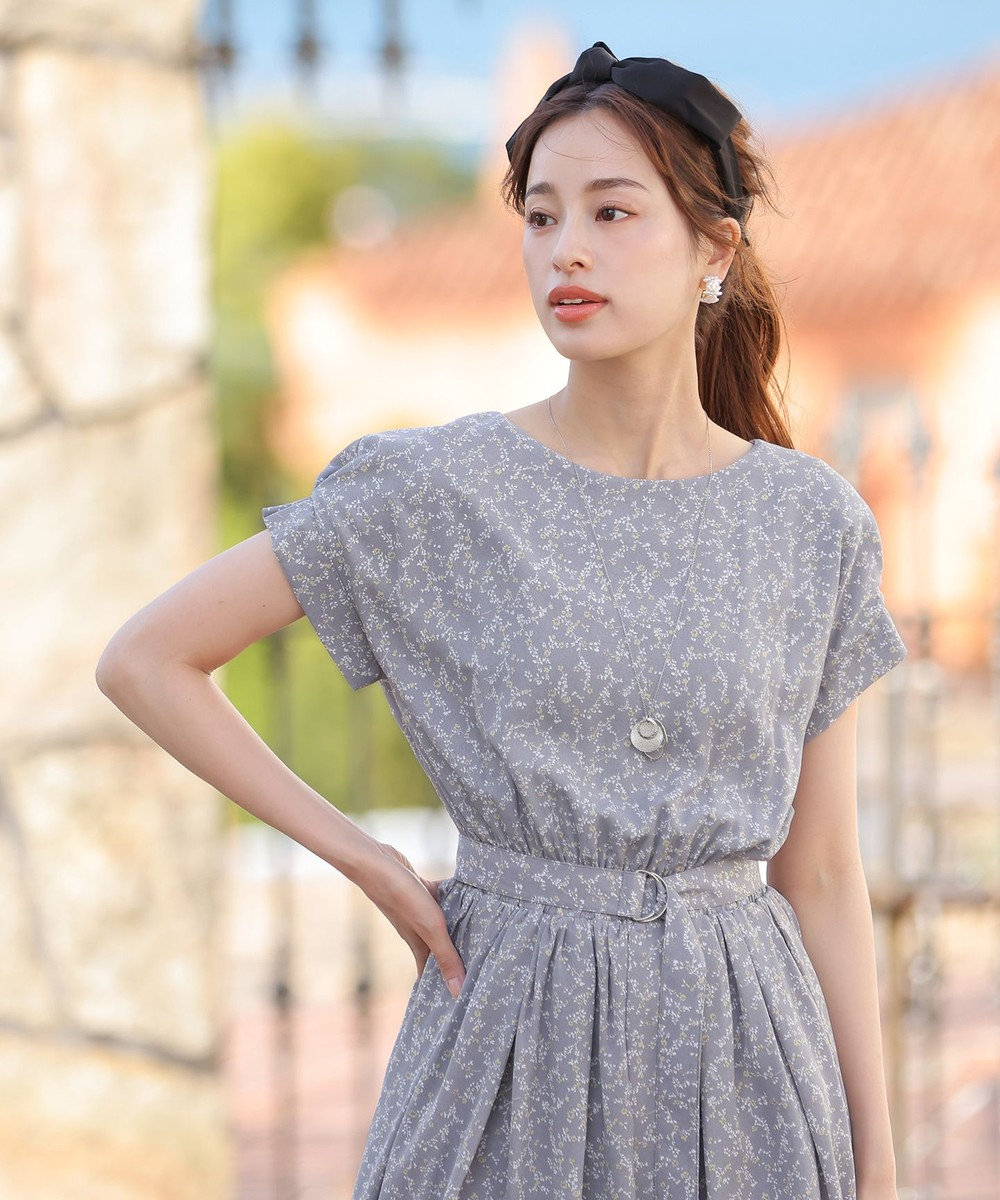 Tiaclasse 【洗える】花柄タックフレンチスリーブワンピース 