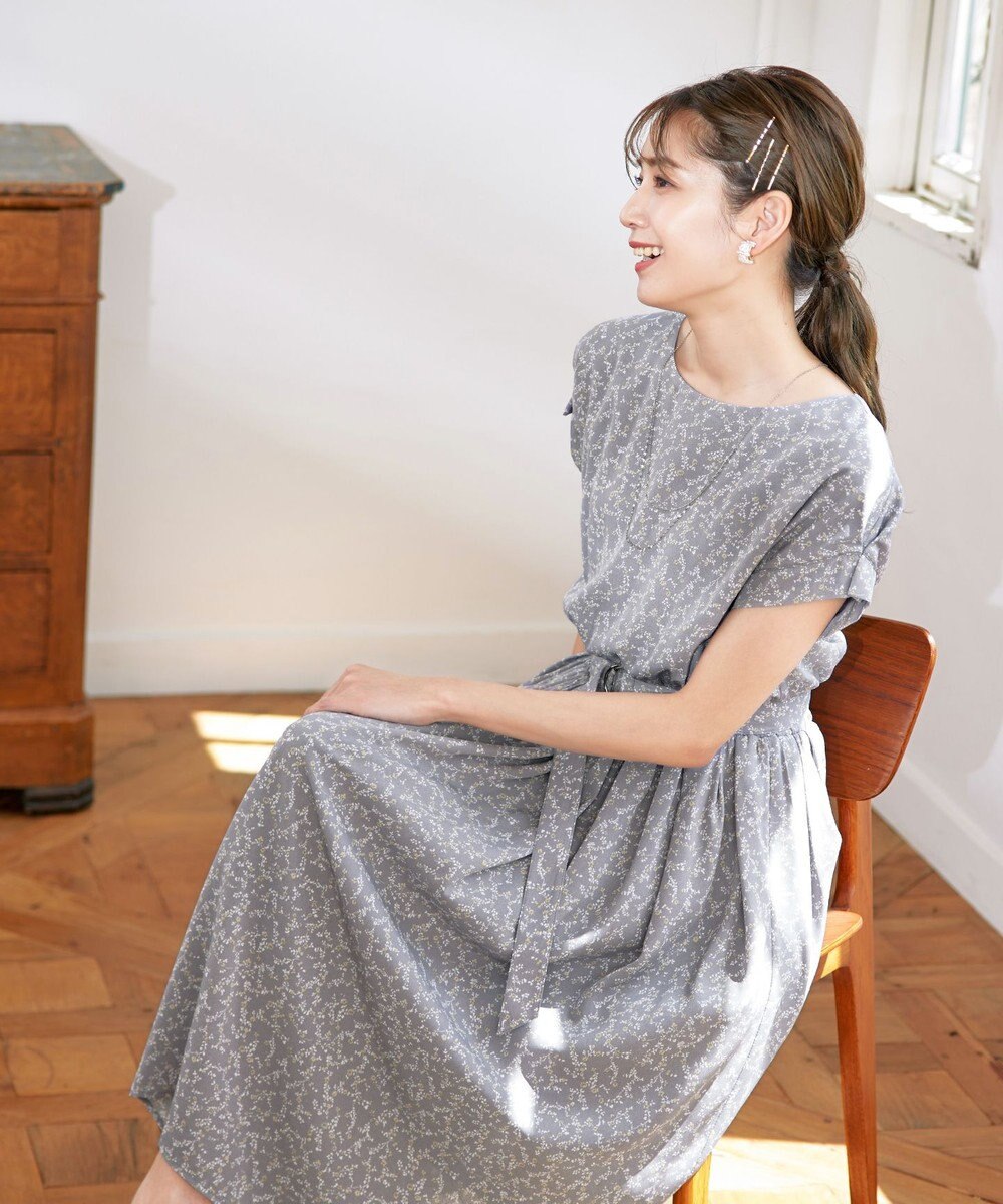 Tiaclasse 【洗える】花柄タックフレンチスリーブワンピース 