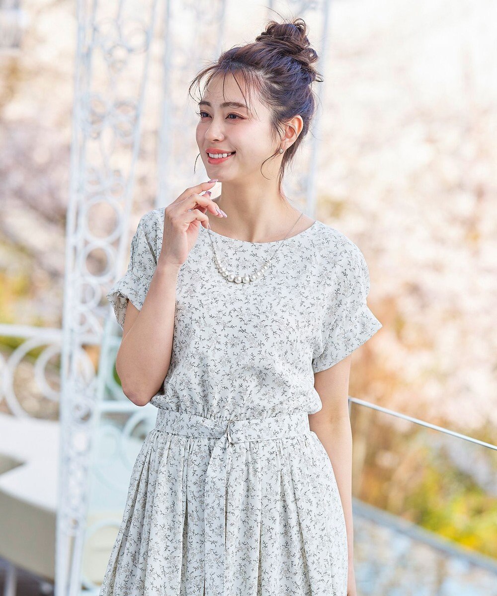 Tiaclasse 【洗える】花柄タックフレンチスリーブワンピース 