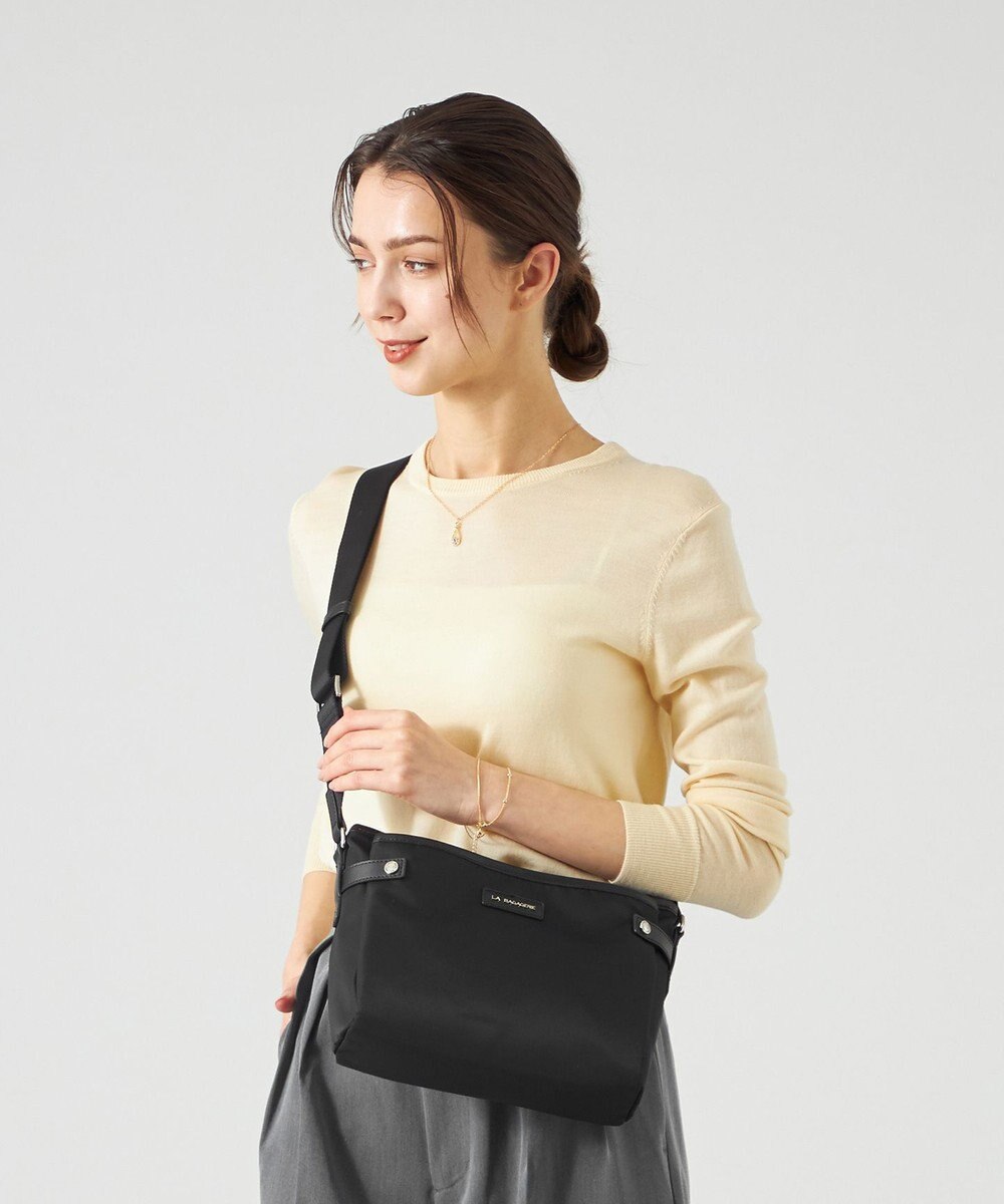 LA BAGAGERIE 【撥水ナイロン】ベーシックポシェット 
