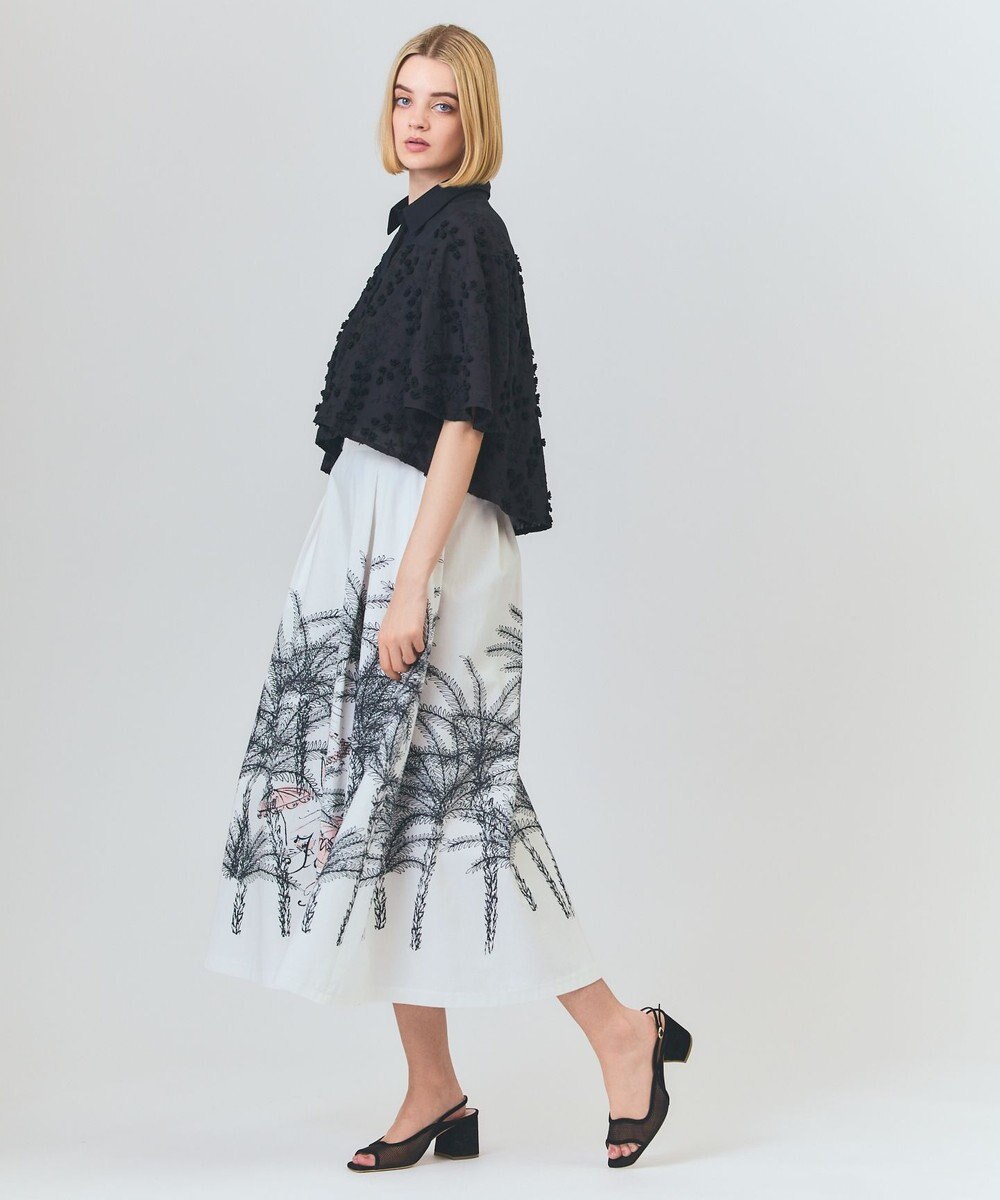 GRACE CONTINENTAL フラワーembケープブラウス 